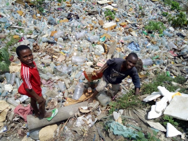 People live alongside plastic pollution in Douala, Cameroon